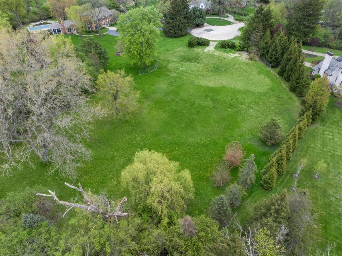 250 Butler Drive Lake Forest, IL 60045 - Photo 9 of 13