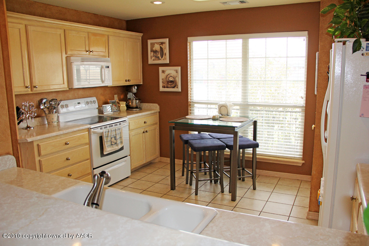 5301 Royce Drive Amarillo, TX 79110 - Photo 13 of 33 Kitchen 2