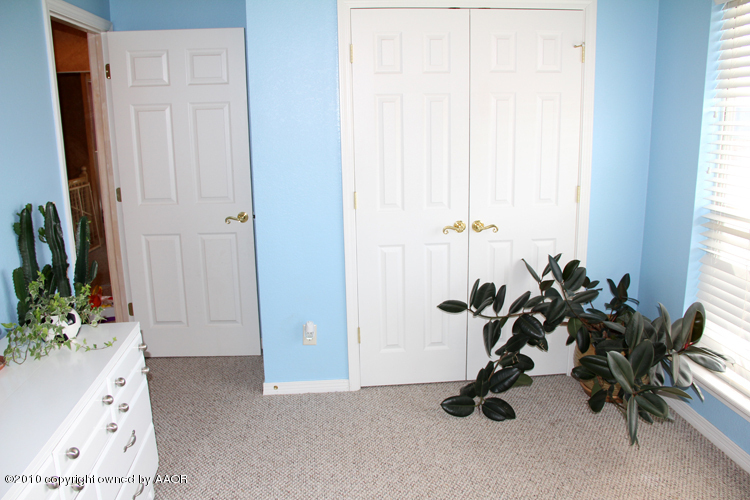 5301 Royce Drive Amarillo, TX 79110 - Photo 19 of 33 2nd Bedroom 2