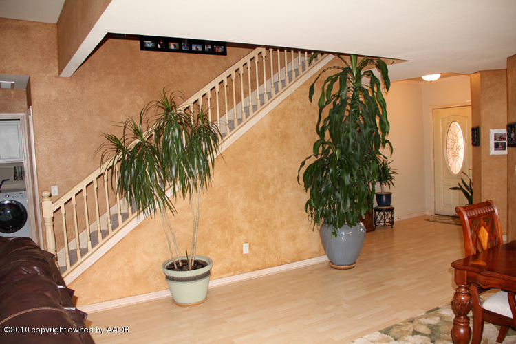5301 Royce Drive Amarillo, TX 79110 - Photo 27 of 33 Staircase 3