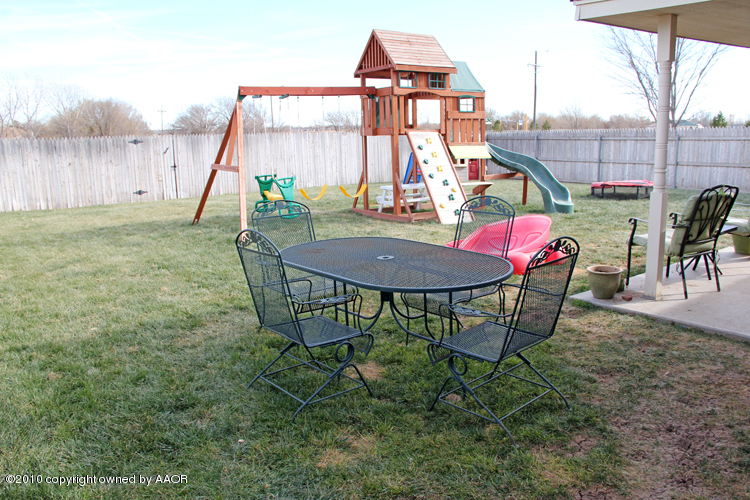 5301 Royce Drive Amarillo, TX 79110 - Photo 33 of 33 Backyard 3