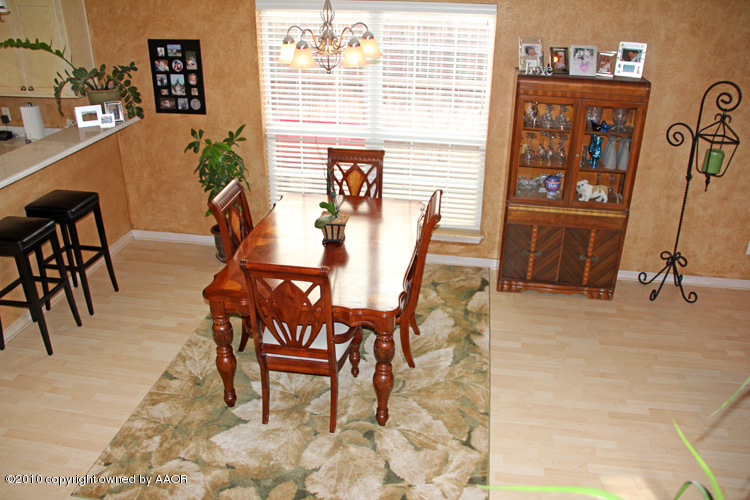 5301 Royce Drive Amarillo, TX 79110 - Photo 7 of 33 Dining Area