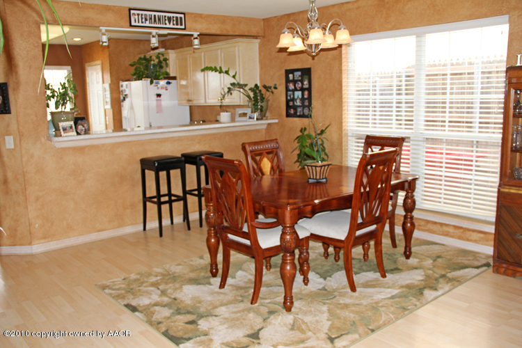 5301 Royce Drive Amarillo, TX 79110 - Photo 9 of 33 Dining Area 3