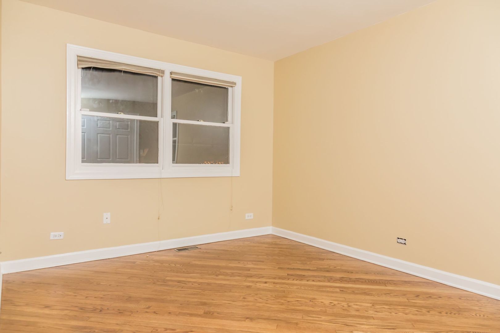 255 Cimarron Road East Lombard, IL 60148 - Photo 10 of 24 Gallery Image 10