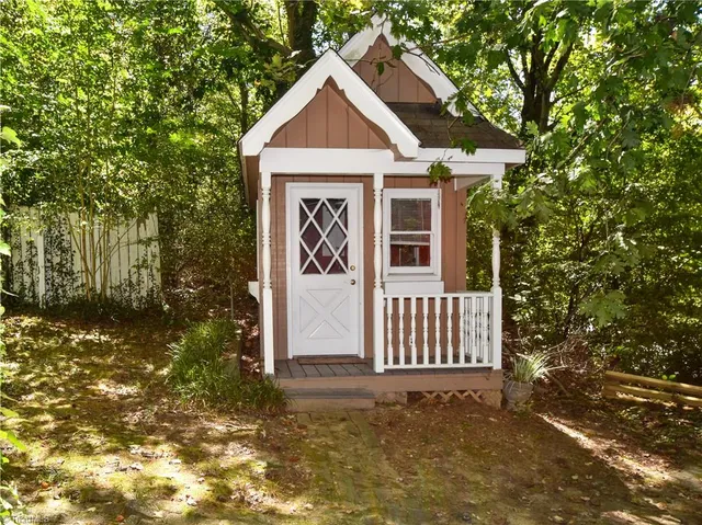 $390,000 | 501 Westchester Drive, High Point, NC 27262