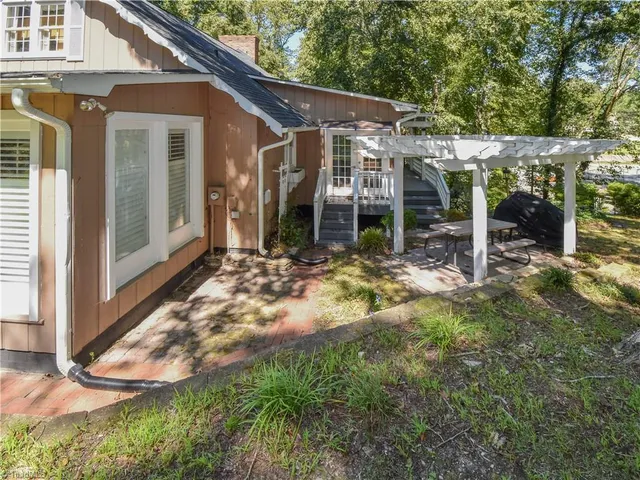 $390,000 | 501 Westchester Drive, High Point, NC 27262