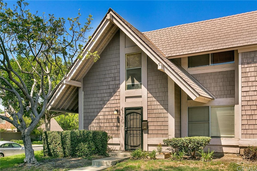 11 Oval Road, Unit 1 Irvine, CA 92604 - Photo 1 of 1