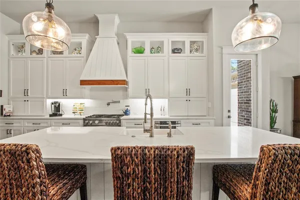 $995,000 | 148 Hilton Head Island Drive, Mabank, TX 75156