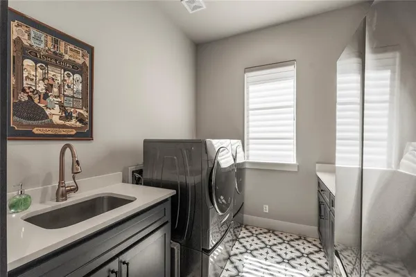 $995,000 | 148 Hilton Head Island Drive, Mabank, TX 75156