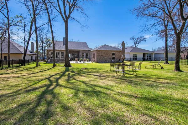 $995,000 | 148 Hilton Head Island Drive, Mabank, TX 75156