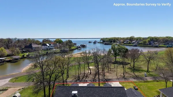 $995,000 | 148 Hilton Head Island Drive, Mabank, TX 75156