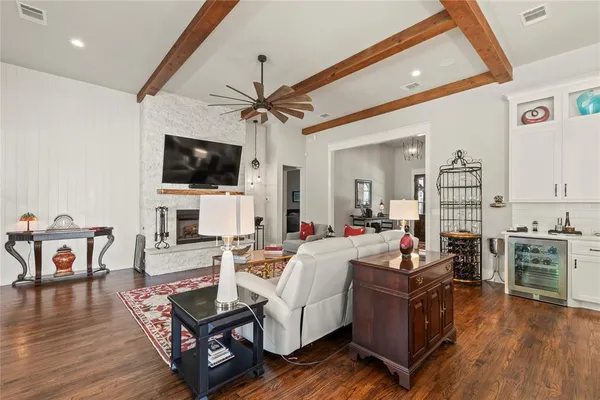 $995,000 | 148 Hilton Head Island Drive, Mabank, TX 75156