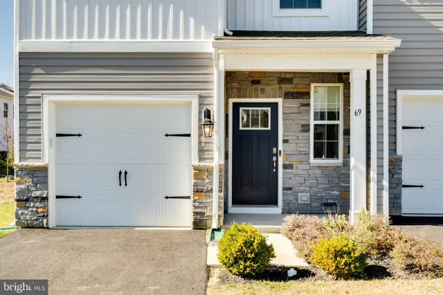 $2,900 | 69 Nelsons Way, Westampton, NJ 08060