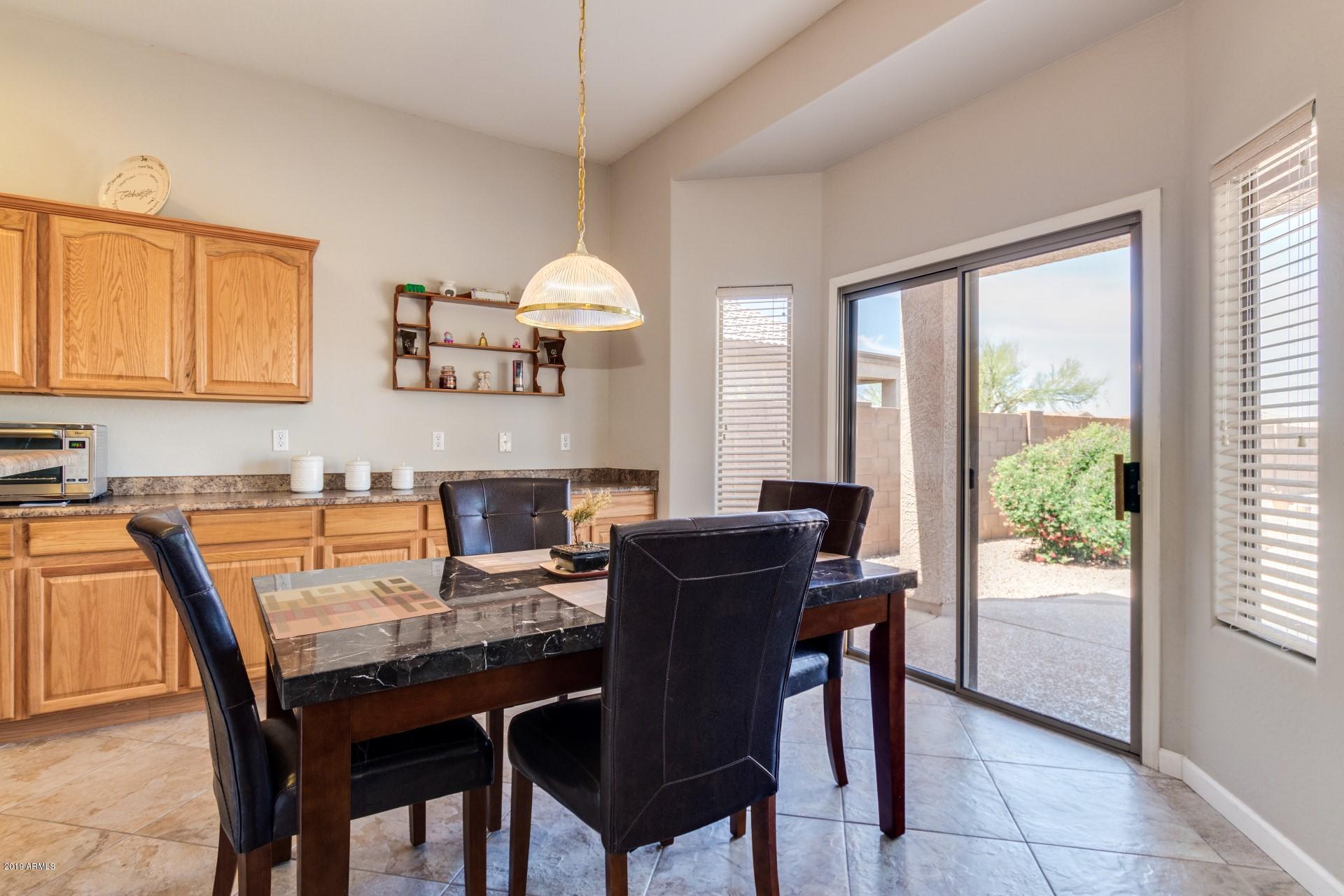 16956 West Northampton Road Surprise, AZ 85374 - Photo 11 of 34 Hampton - 16956 (11)