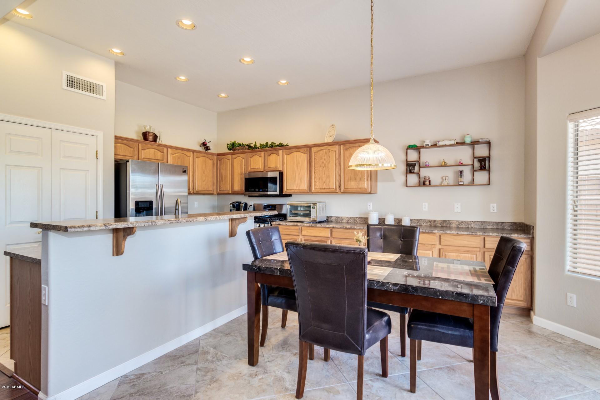 16956 West Northampton Road Surprise, AZ 85374 - Photo 12 of 34 Hampton - 16956 (12)