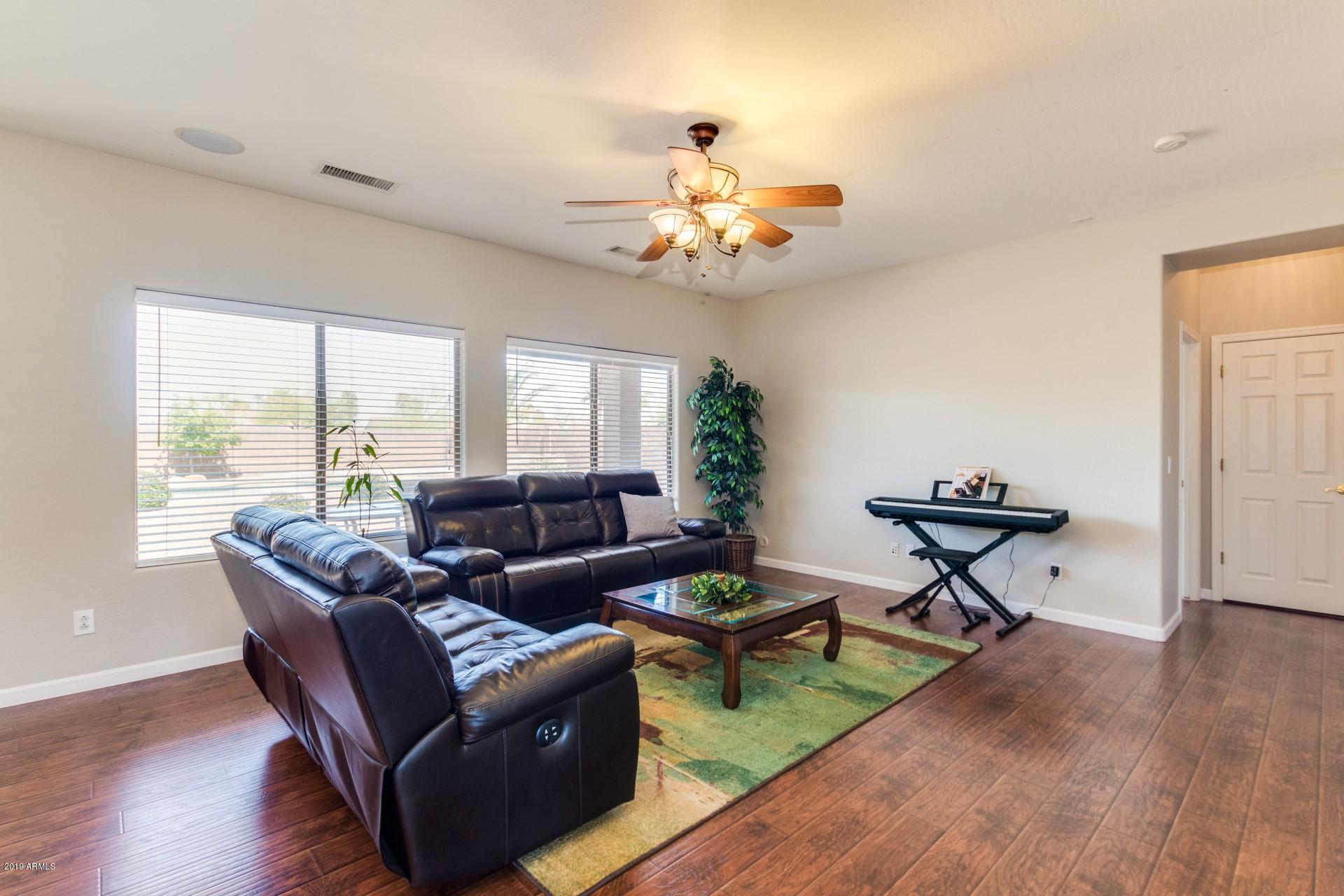16956 West Northampton Road Surprise, AZ 85374 - Photo 9 of 34 Hampton - 16956 (9)