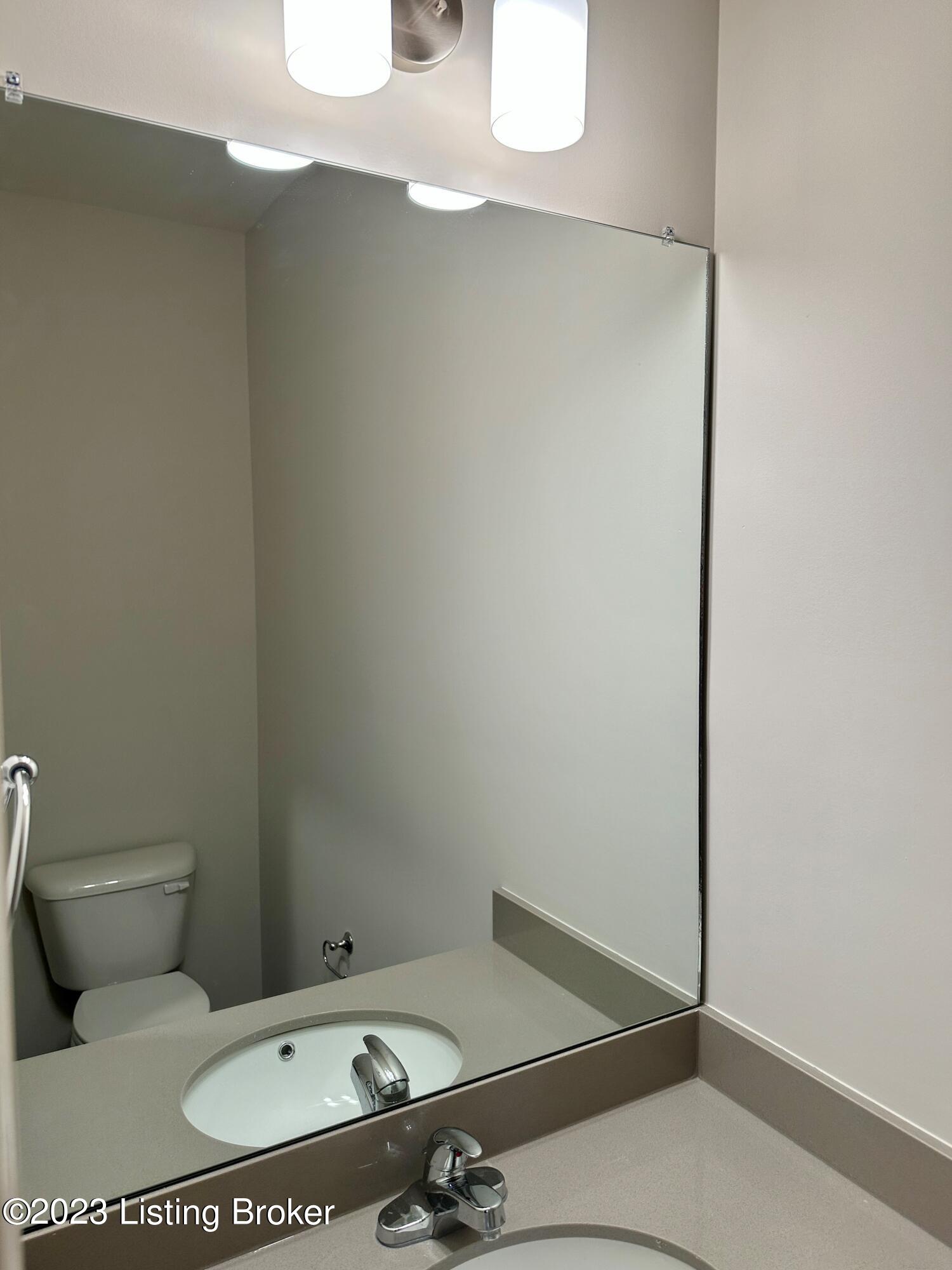 8416 Gateway Run Road Louisville, KY 40229 - Photo 8 of 18 10