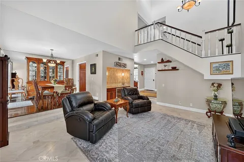 $1,095,000 | 6105 Avenida De Castillo, Long Beach, CA 90803