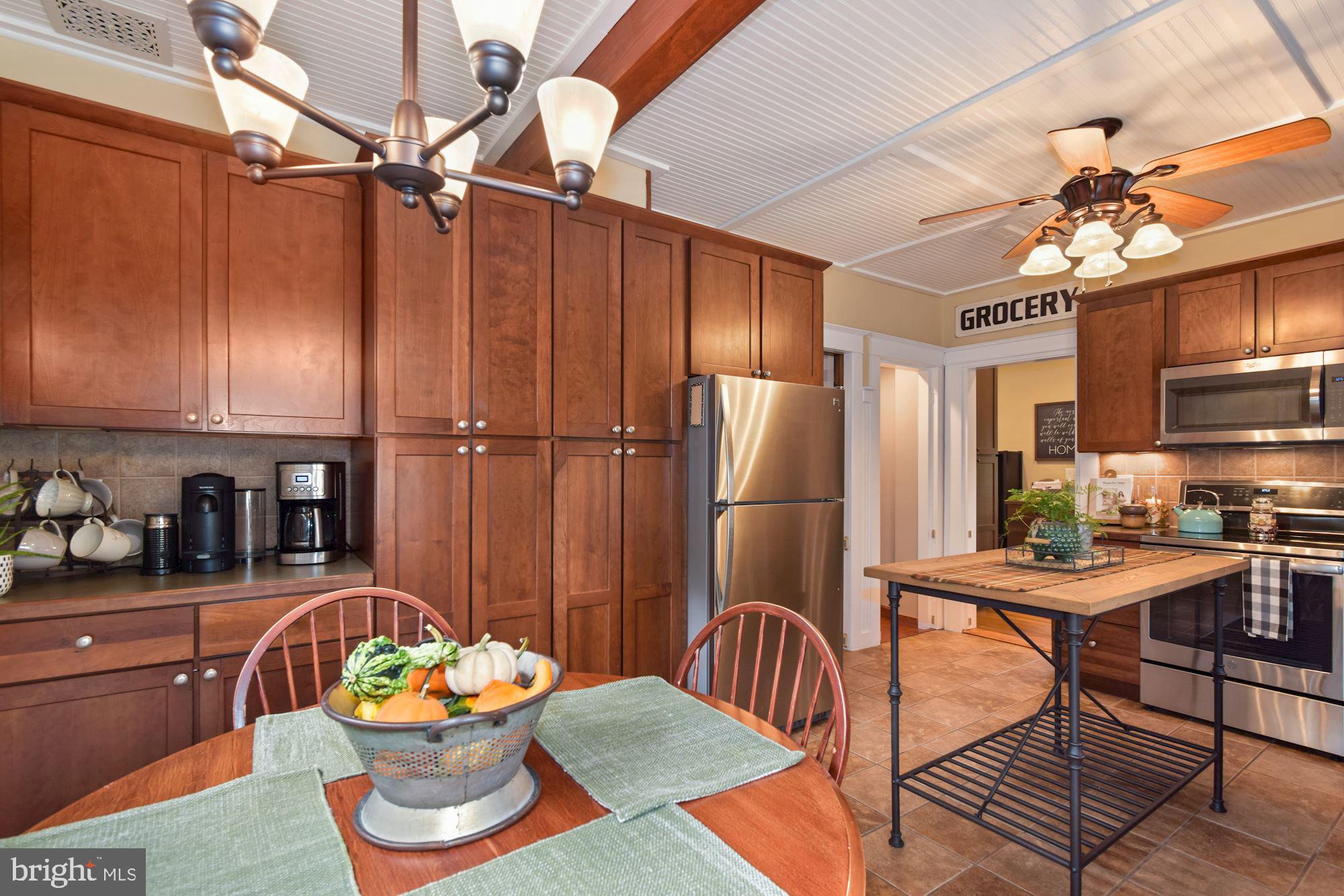 426 Easton Road Riegelsville, PA 18077 - Photo 5 of 31