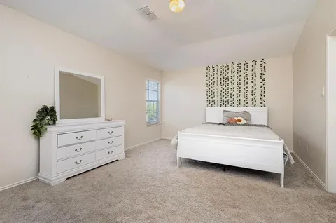 $525,000 | 512 Darlene Trail, Euless, TX 76039