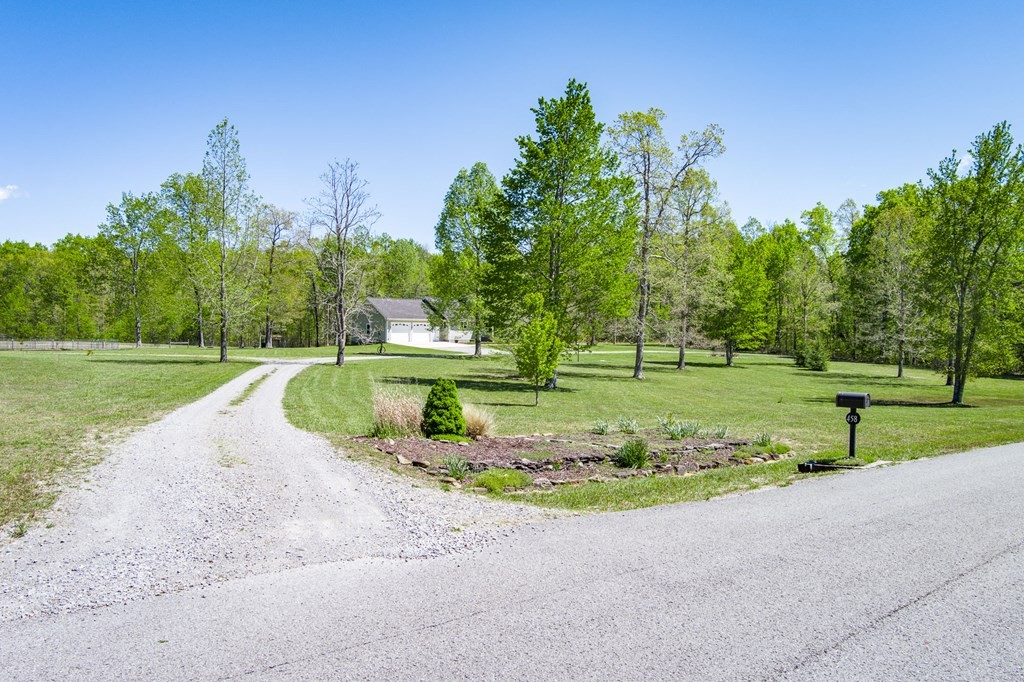 458 Tabletop Road Monterey, TN 38574 - Photo 3 of 65 Gallery Image 3
