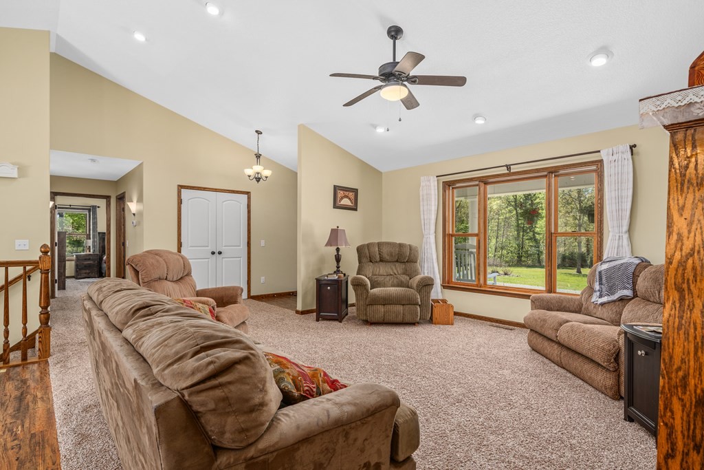458 Tabletop Road Monterey, TN 38574 - Photo 6 of 65 Gallery Image 6