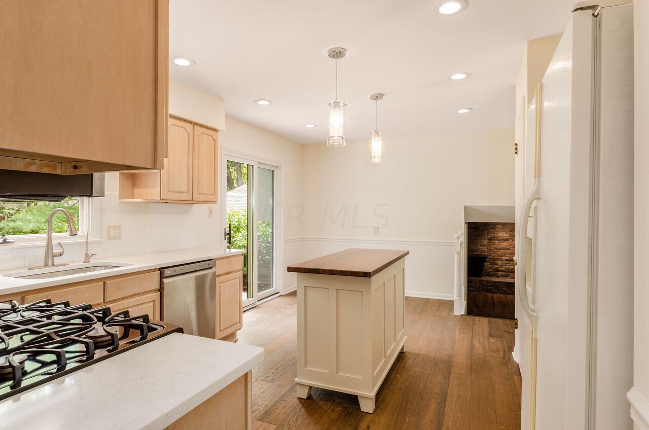 293 Weydon Road Columbus, OH 43085 - Photo 13 of 54 Kitchen