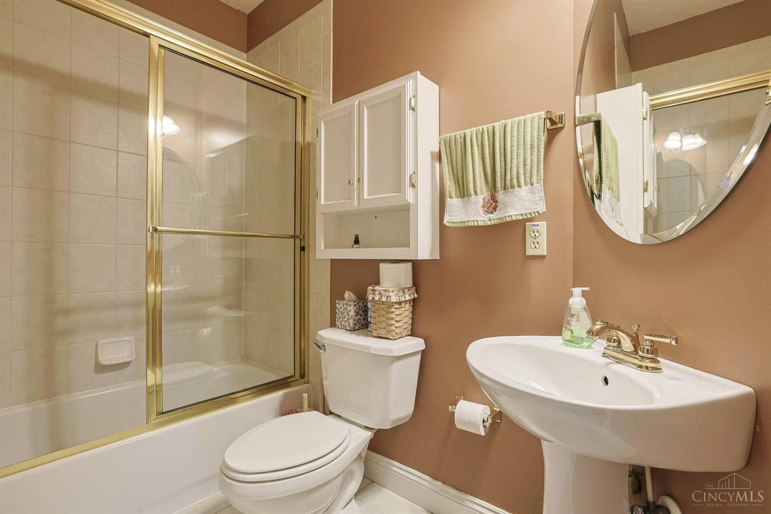 6184 Mullen Road Cincinnati, OH 45247 - Photo 34 of 49 Gallery Image 34
