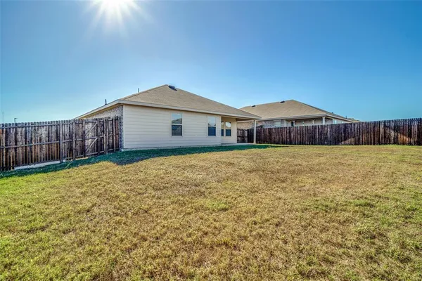 $1,795 | 517 Cultivator Court, Royse City, TX 75189