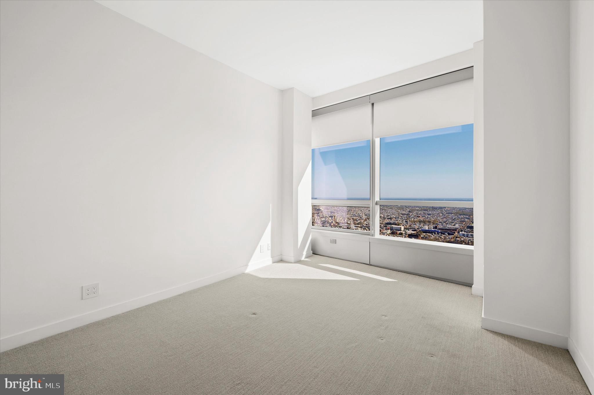 2930 Walnut Street, Unit 4221 Philadelphia, PA 19104 - Photo 8 of 33 view of a room with a large window