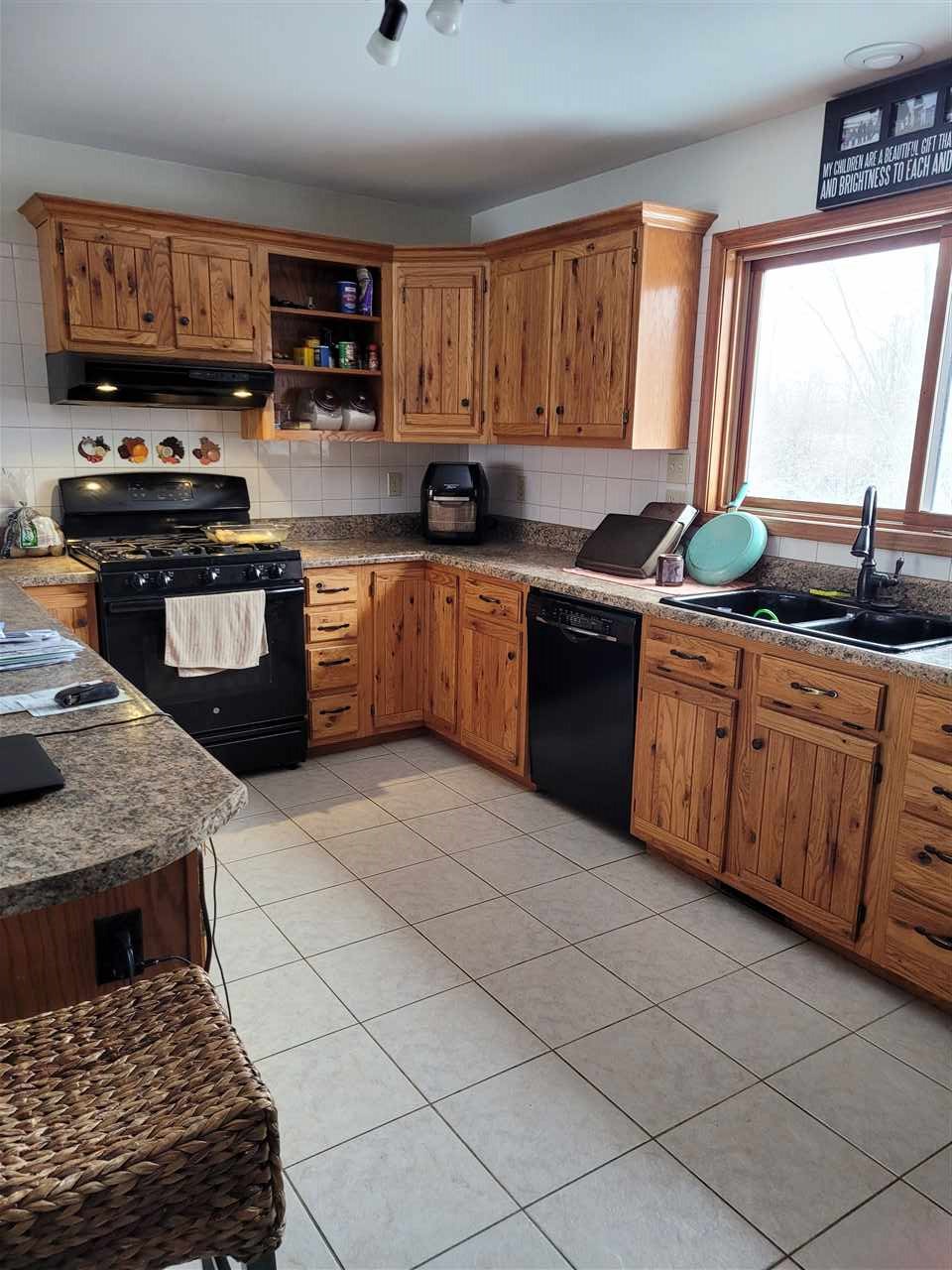 9364 Monroe Road Elwell, MI 48832 - Photo 6 of 18 1884153-5.JPG