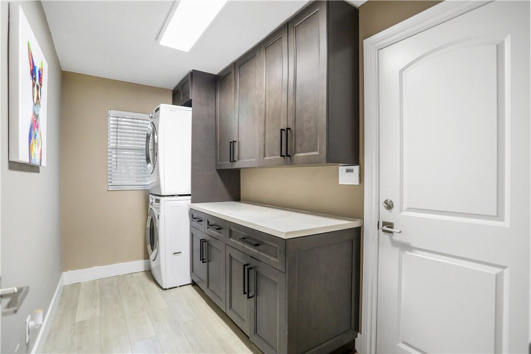 839 Dover Street Boca Raton, FL 33487 - Photo 32 of 48 Laundry Room