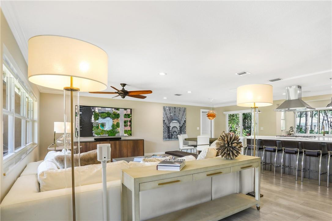 839 Dover Street Boca Raton, FL 33487 - Photo 6 of 48 Open living room and dining room