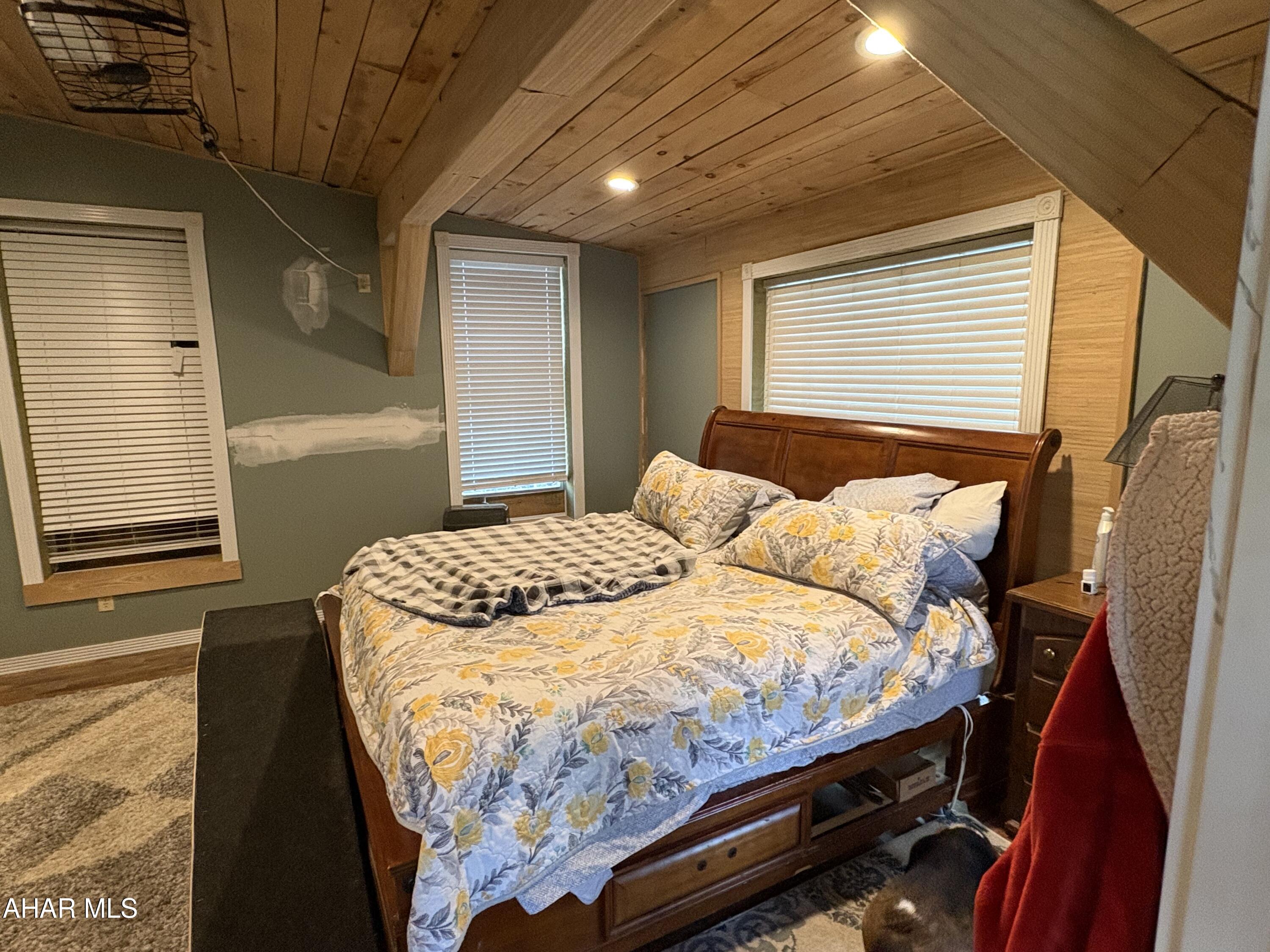 414 Penrod Beach Road Hopewell, PA 16650 - Photo 8 of 26