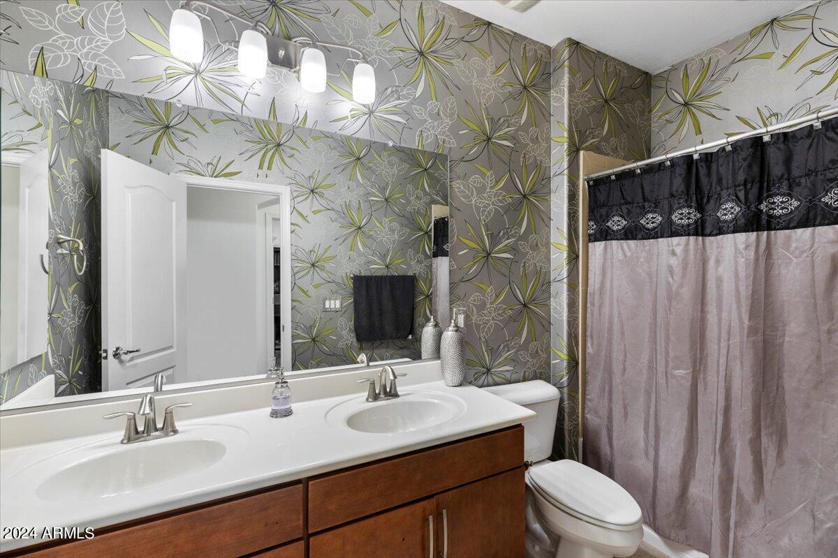 721 East Harwell Road Phoenix, AZ 85042 - Photo 19 of 35