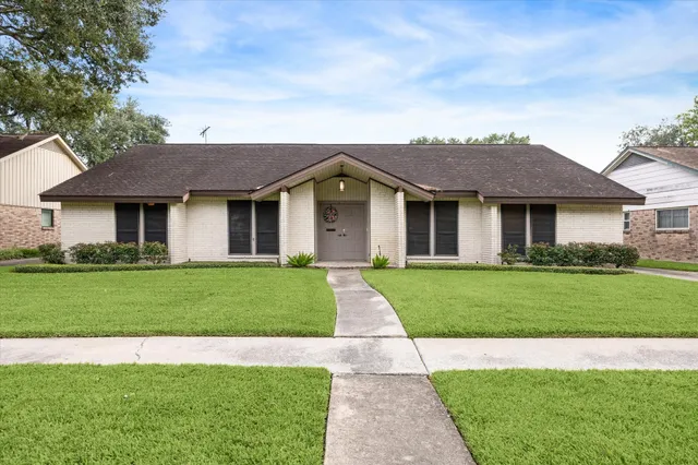 $468,000 | 6115 Paisley Street, Houston, TX 77096
