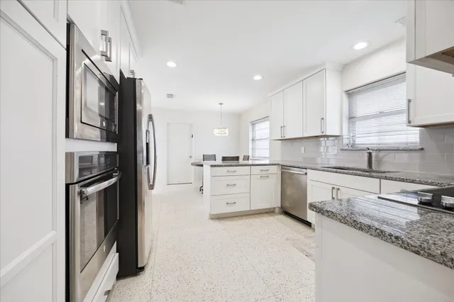 $468,000 | 6115 Paisley Street, Houston, TX 77096