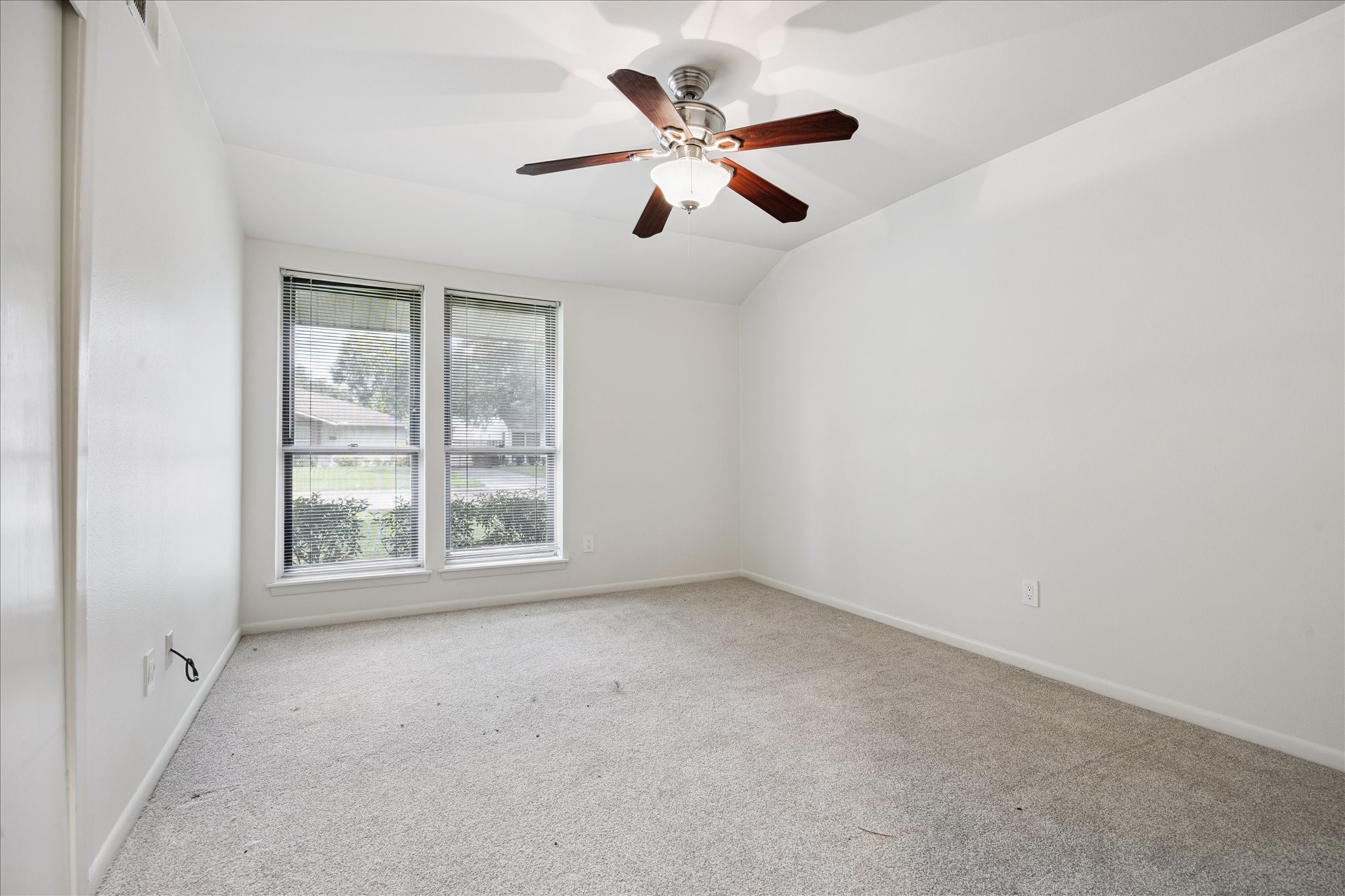 6115 Paisley Street Houston, TX 77096 - Photo 16 of 22 Bedroom 3