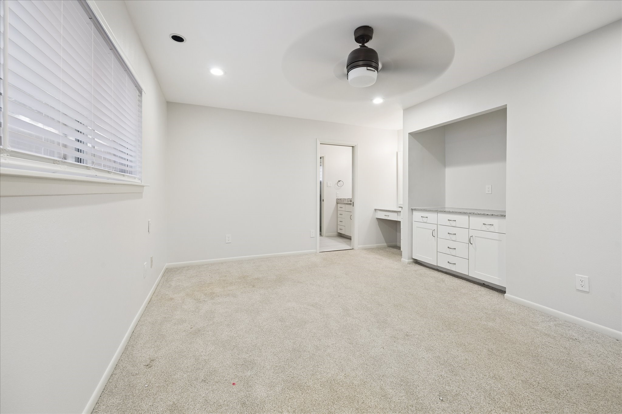 6115 Paisley Street Houston, TX 77096 - Photo 20 of 21 Primary Bedroom.