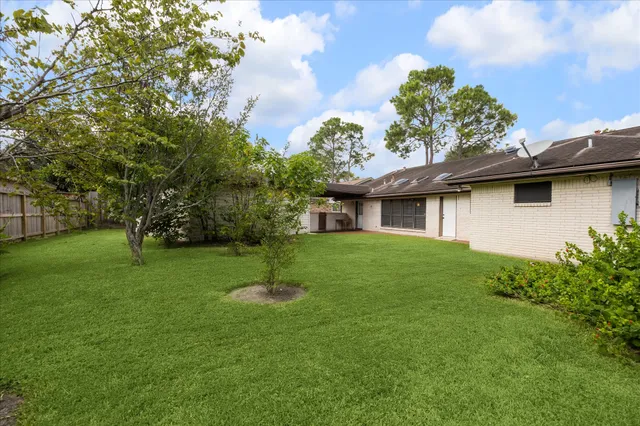 $468,000 | 6115 Paisley Street, Houston, TX 77096