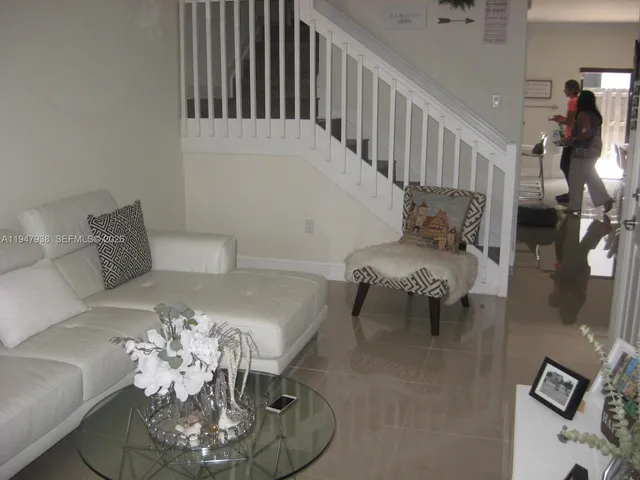 $3,200 | 15070 Southwest 117th Way, Miami, FL 33196