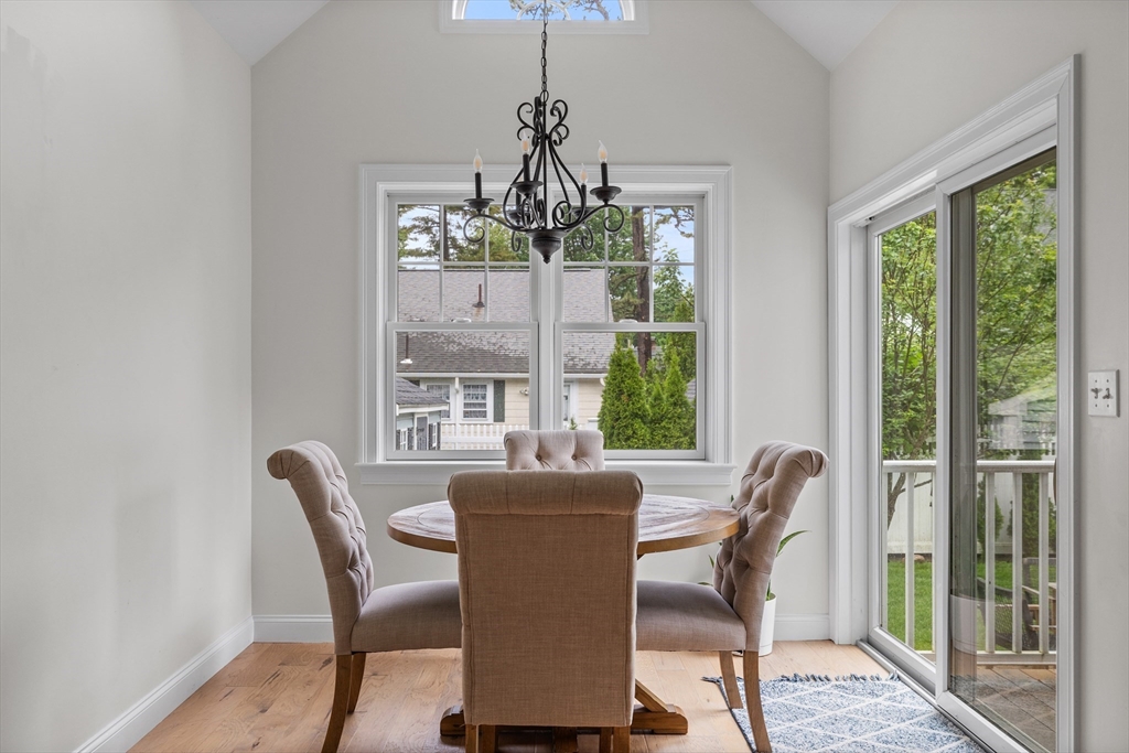 20 Bryn Mawr Road Wellesley, MA 02482 - Photo 7 of 26