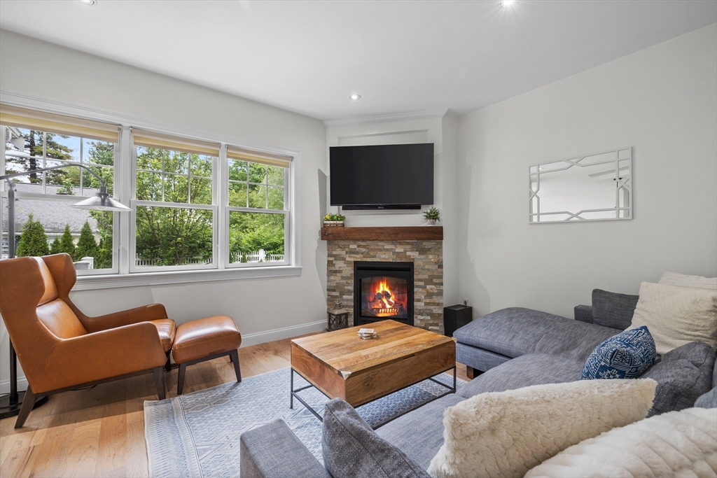 20 Bryn Mawr Road Wellesley, MA 02482 - Photo 9 of 26