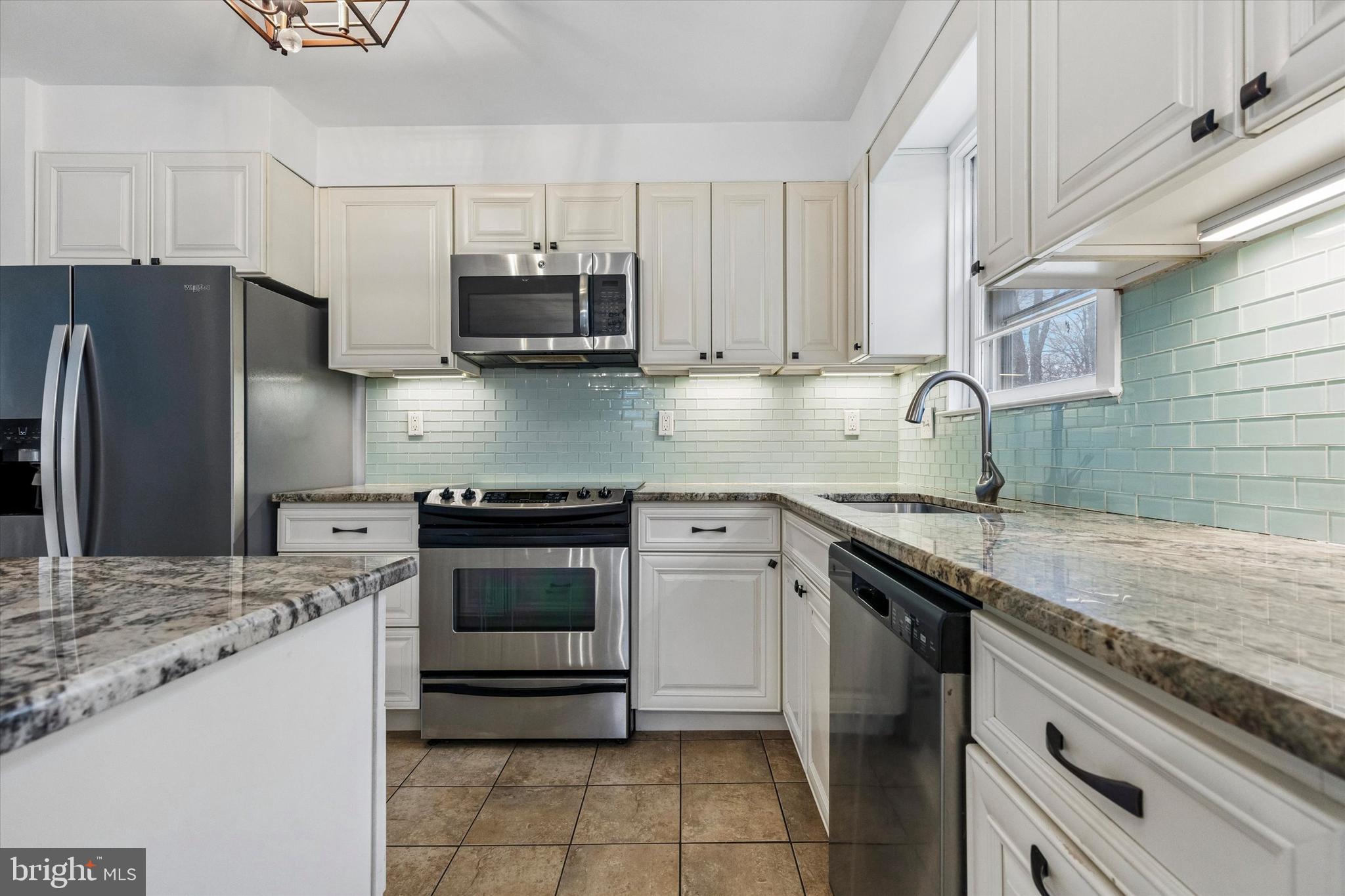 2130 Herblew Road Warrington, PA 18976 - Photo 8 of 29