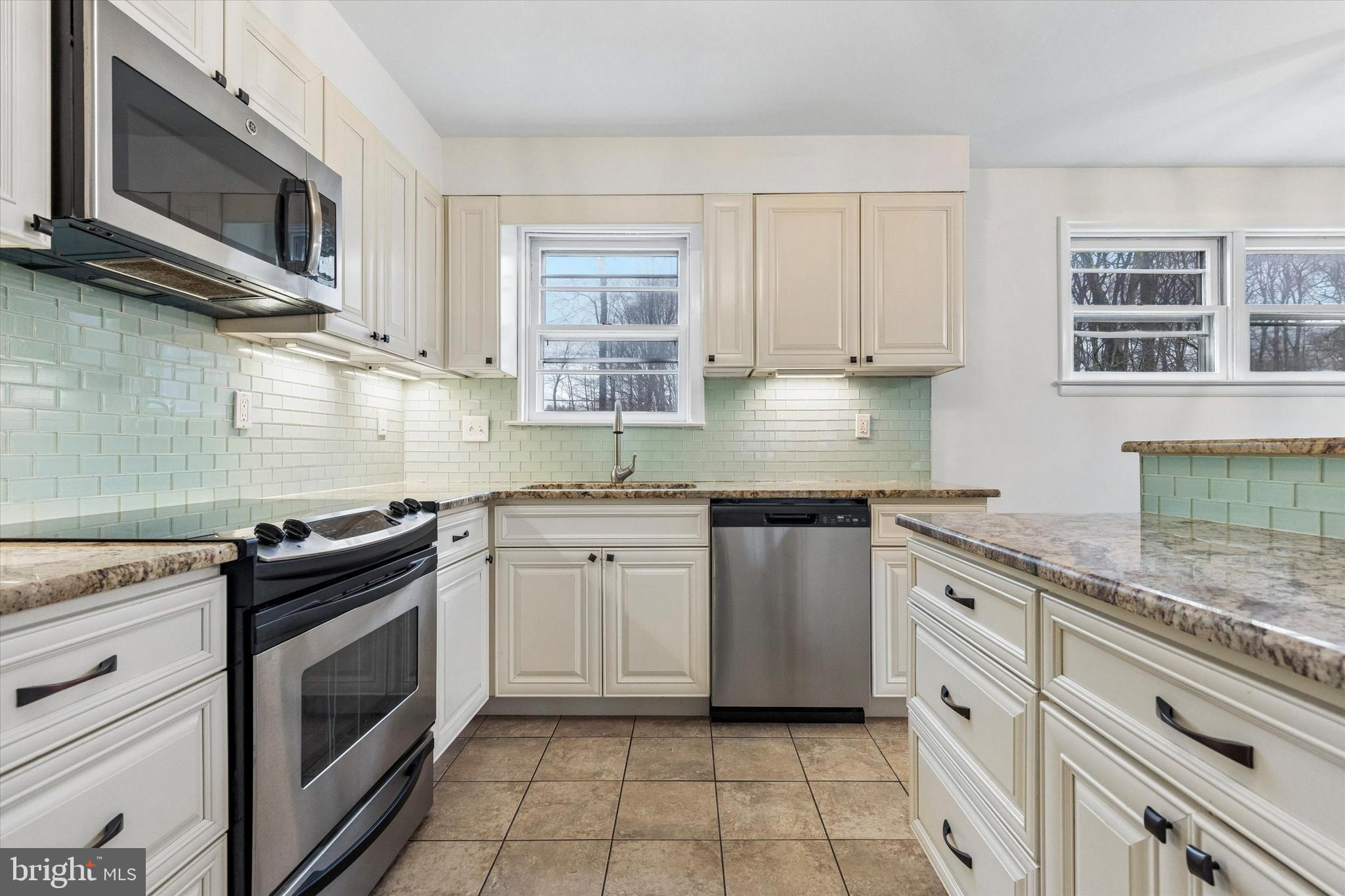 2130 Herblew Road Warrington, PA 18976 - Photo 9 of 29