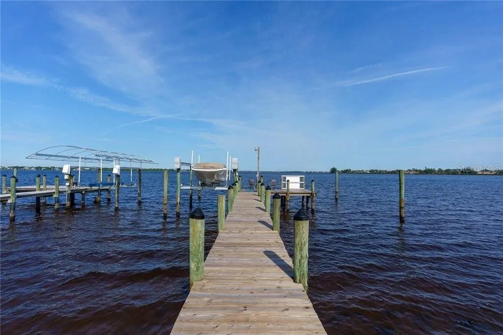 2520 Riverside Drive East Bradenton, FL 34208 - Photo 4 of 6