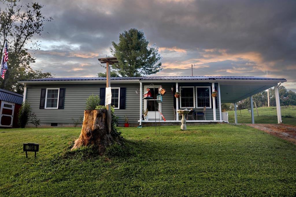 706 Holston Spring Road Rural Retreat, VA 24368 - Photo 2 of 46 Gallery Image 2