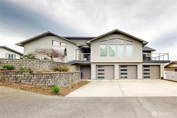 $919,000 | 2425 Country Club Road, Walla Walla, WA 99362