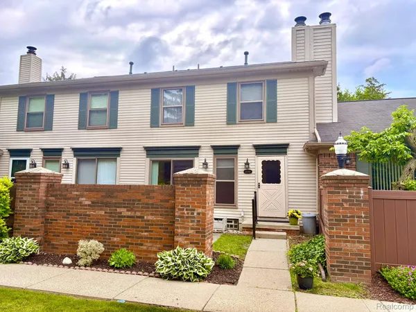 $1,600 | 41090 Southwind Drive, Canton, MI 48188