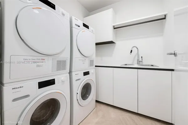 $8,940,000 | 5 Grove Isle Drive, Unit S503, Miami, FL 33133